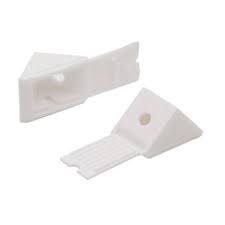 ESCUADRA TRIANGULO PVC  BLANCO